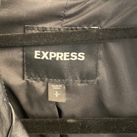 Small brand new express faux leather jacket perfect condition never worn - Picture 3 of 4